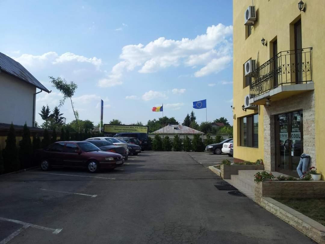 Motel Cool Bărcăneşti Eksteriør bilde